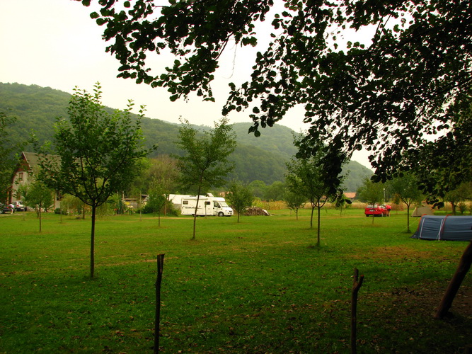 2008-08-29 09-39-28.JPG - 2008-RO>Eremitu--Mustang Camping